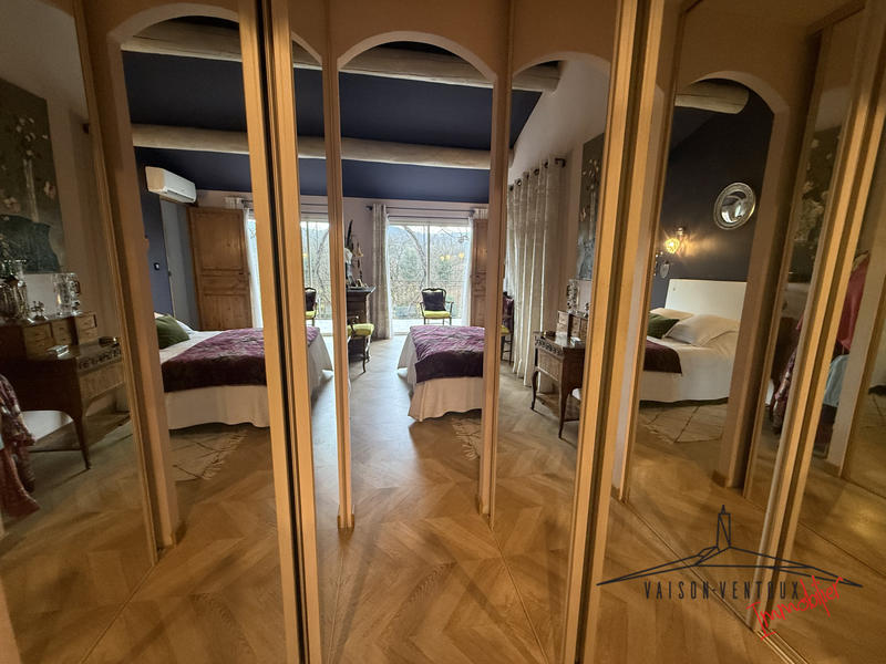 Maison - 185 m² - 7 pièces