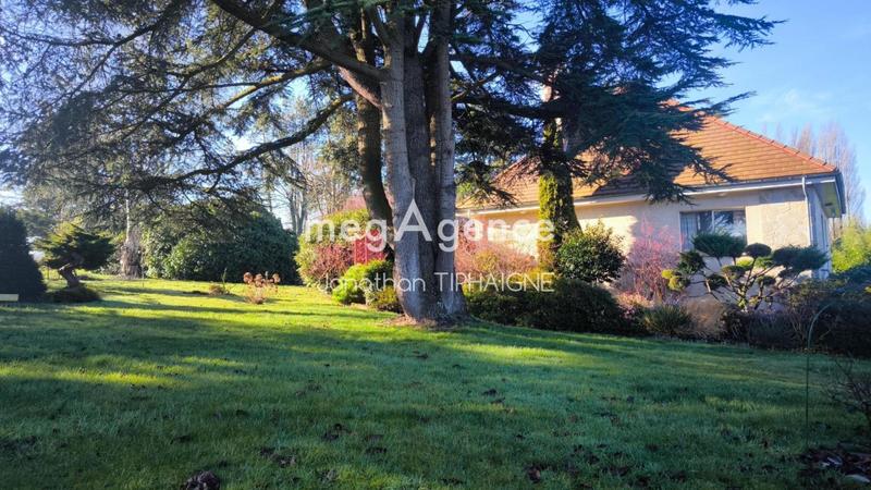 Maison traditionnelle - 159 m² - 7 pièces