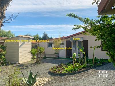 Maison - 248 m² - 9 pièces