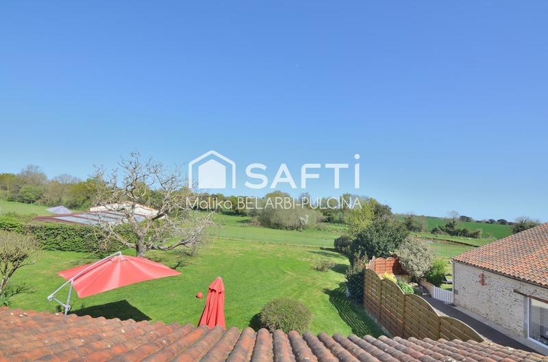 Maison - 392 m² - 14 pièces