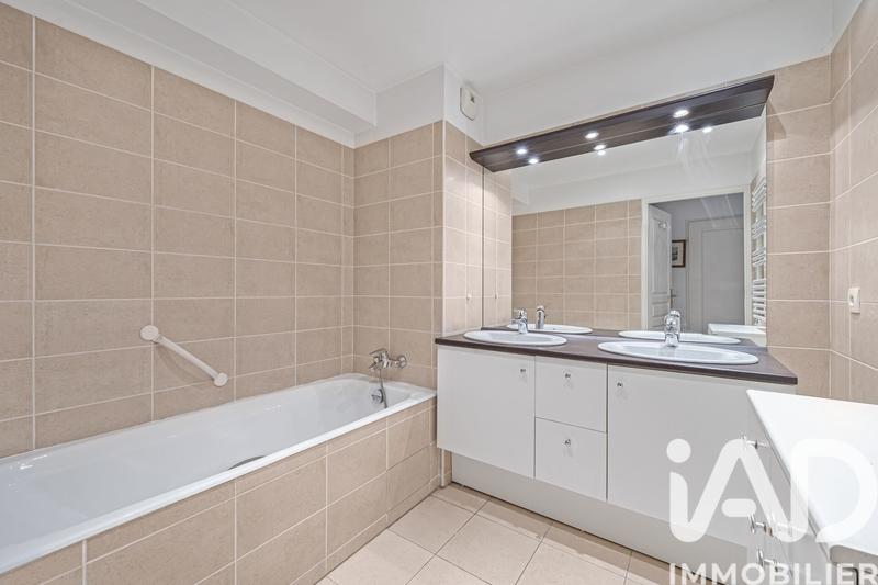 Appartement - 90 m² - 4 pièces