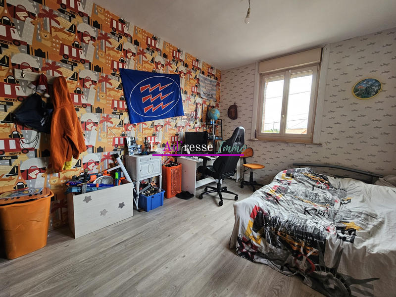 Maison - 182 m² - 10 pièces