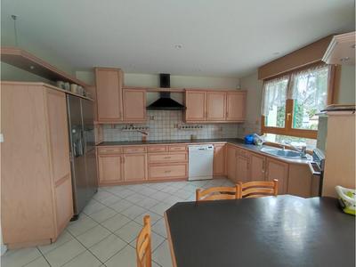 Pavillon - 186 m² - 8 pièces