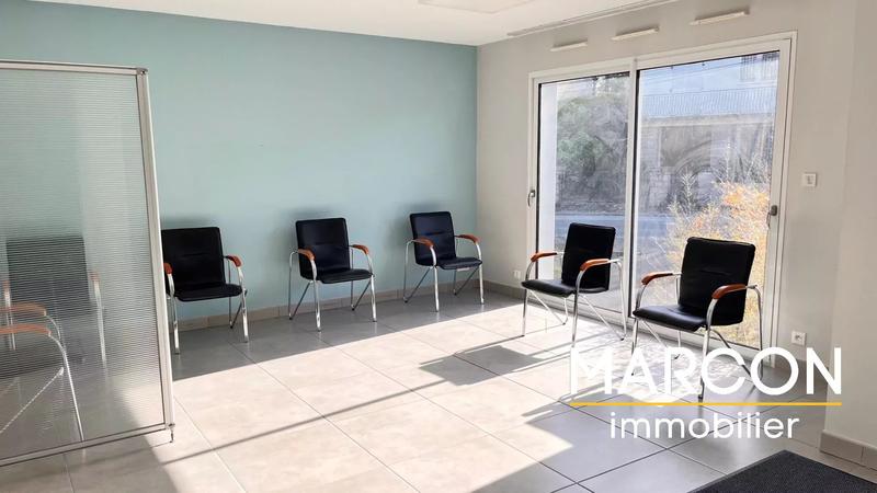 Local d'activités - 102 m² - 3 pièces