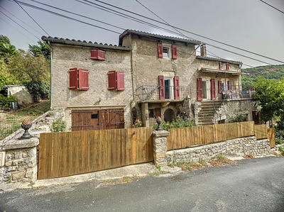 Maison de village - 91 m² - 4 pièces