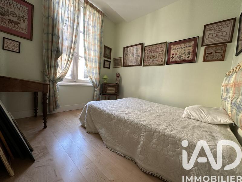 Maison - 295 m² - 13 pièces