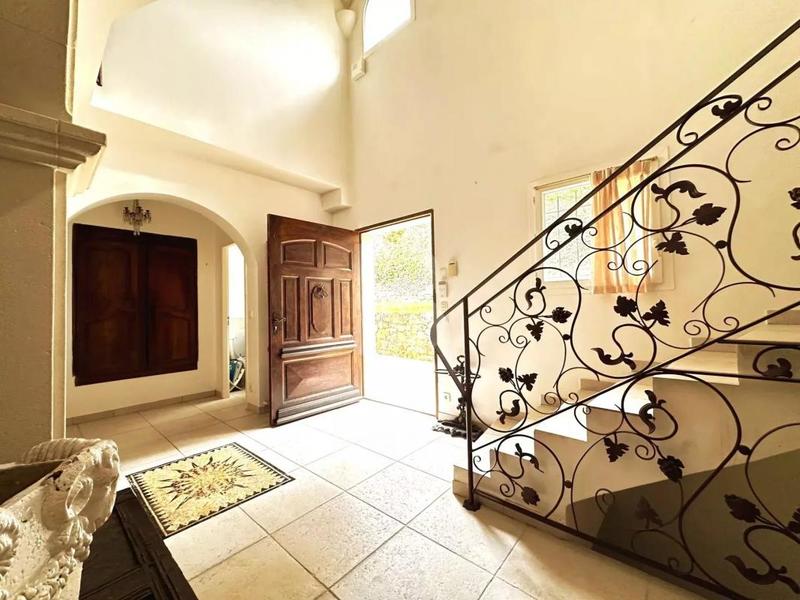 Villa - 232 m² - 8 pièces