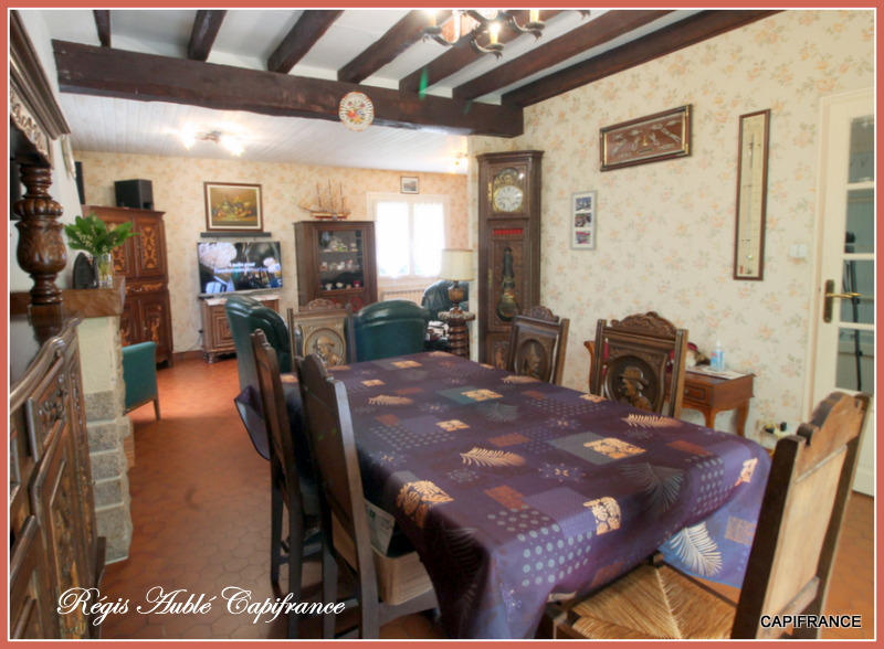 Maison - 95 m² - 5 pièces