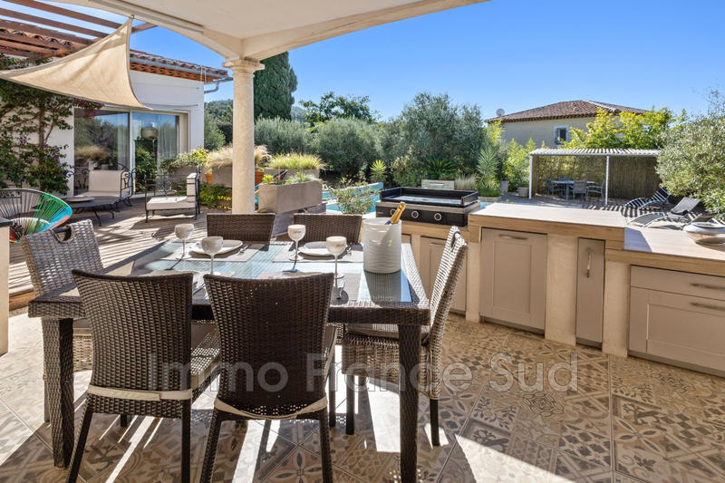 Maison chambre d'hôtes - 320 m² - 12 pièces