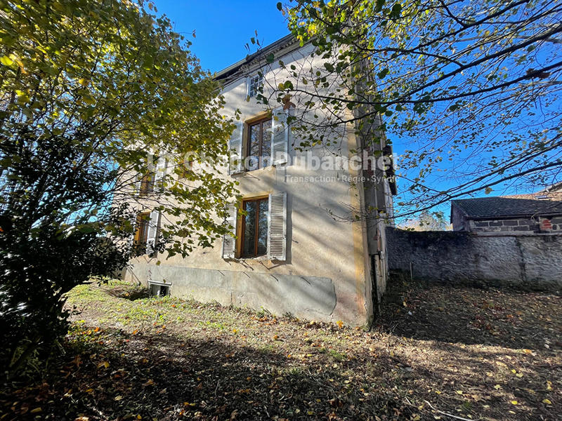 Maison - 425 m² - 8 pièces