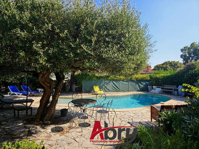 Maison - 169 m² - 6 pièces