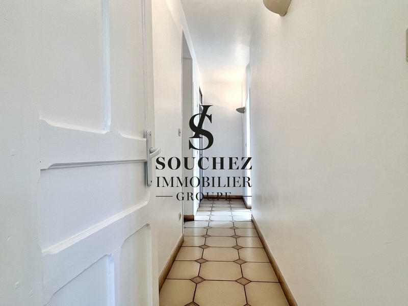 Maison - 300 m² - 6 pièces