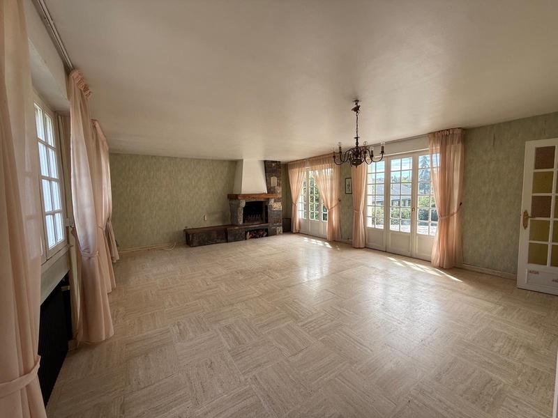 Maison - 163 m² - 6 pièces