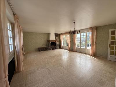 Maison - 163 m² - 6 pièces