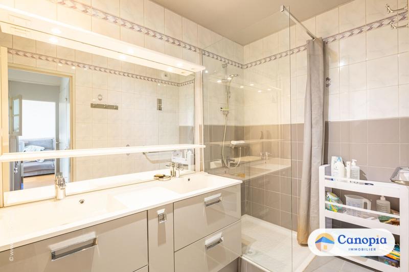 Appartement - 65 m² - 3 pièces