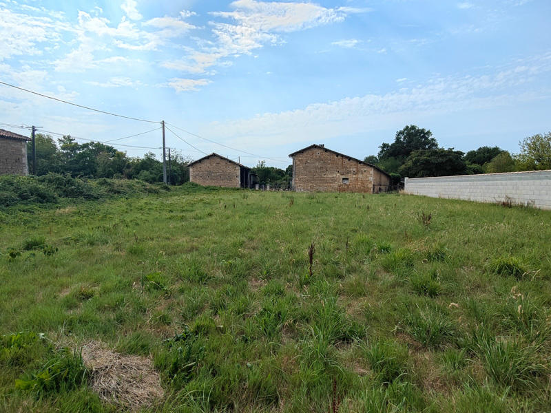 Terrain constructible - 875 m²