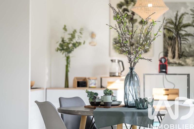 Appartement - 93 m² - 4 pièces