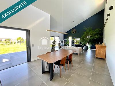 Maison - 100 m² - 4 pièces