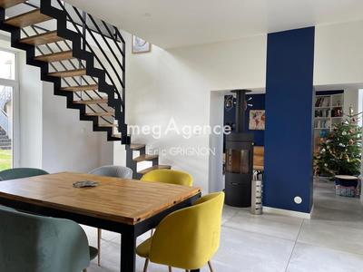 Maison - 145 m² - 7 pièces