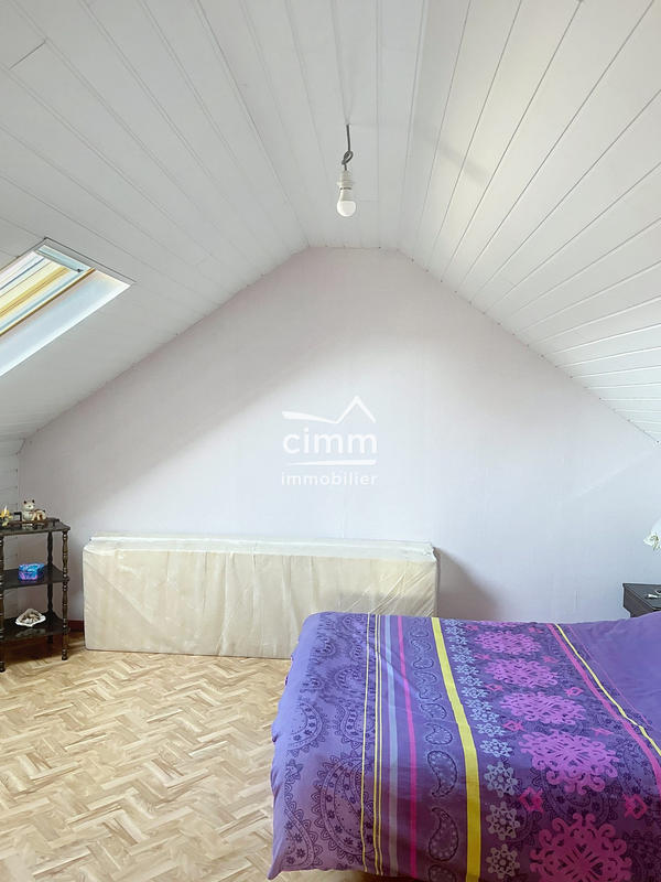 Maison - 95 m² - 5 pièces