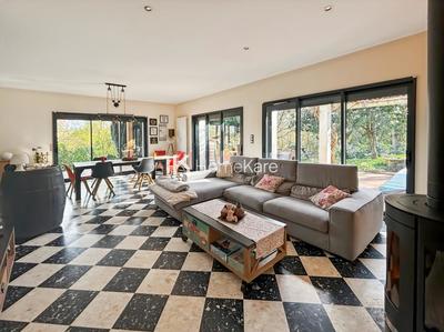 Maison - 176 m² - 6 pièces