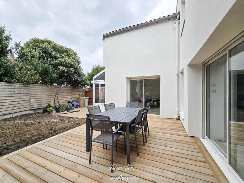 Maison - 95 m² - 5 pièces