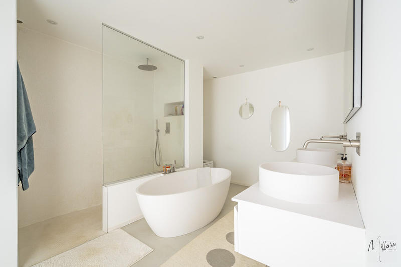 Maison - 290 m² - 10 pièces