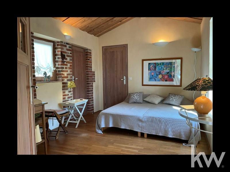 Corps de ferme - 220 m² - 7 pièces