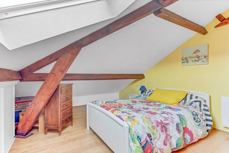 Maison - 238 m² - 11 pièces