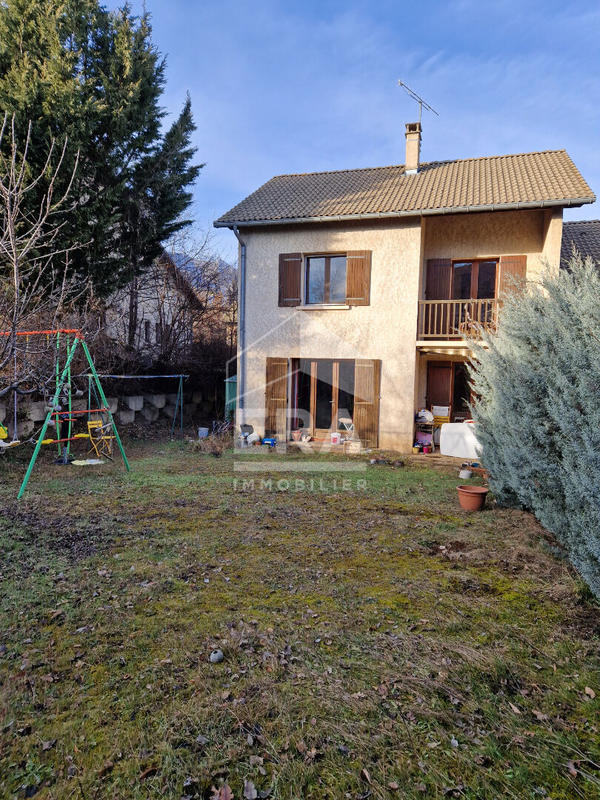 Maison - 92 m² - 4 pièces