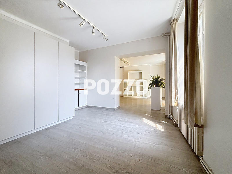 Maison - 440 m² - 19 pièces