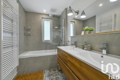 Appartement - 100 m² - 5 pièces