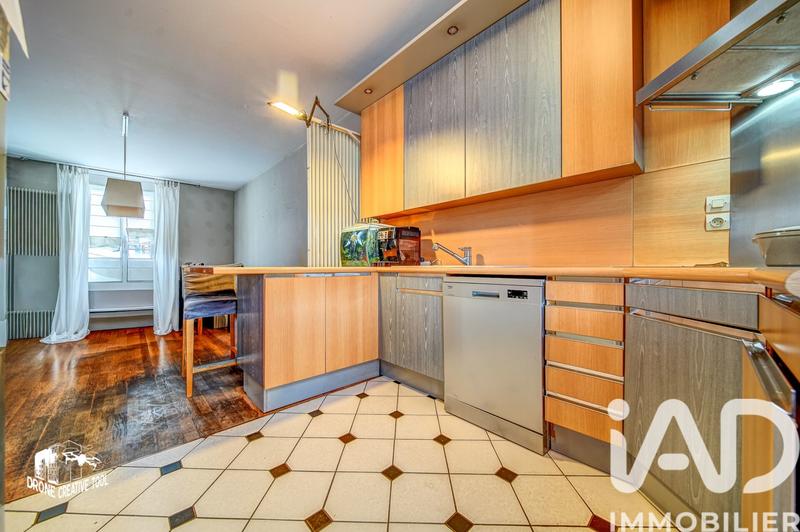 Maison de ville - 259 m² - 7 pièces
