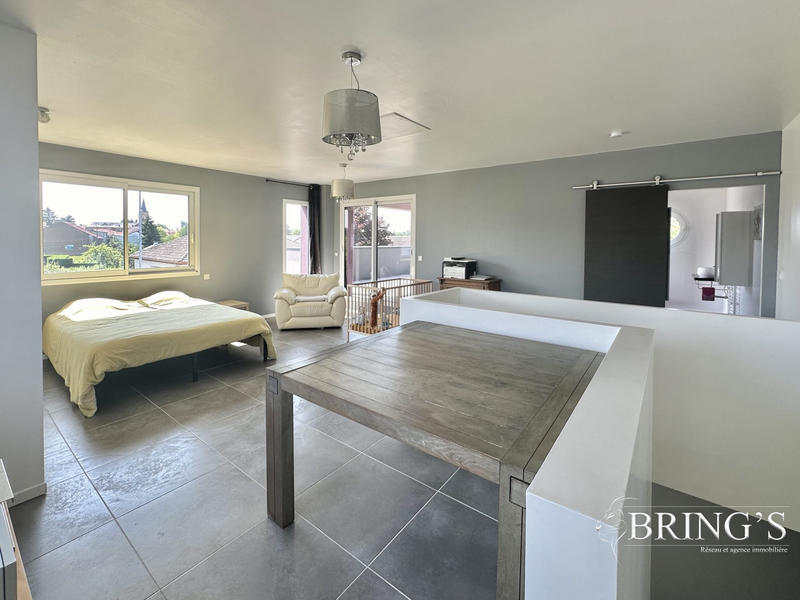 Maison - 137 m² - 4 pièces