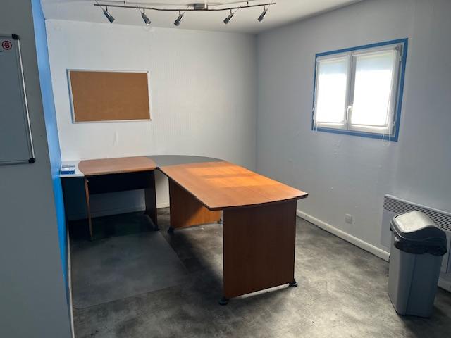 Local d'activité / Entrepôt - 441 m²