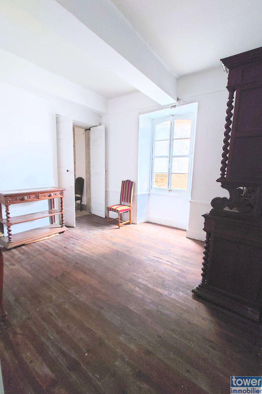 Maison - 420 m² - 17 pièces