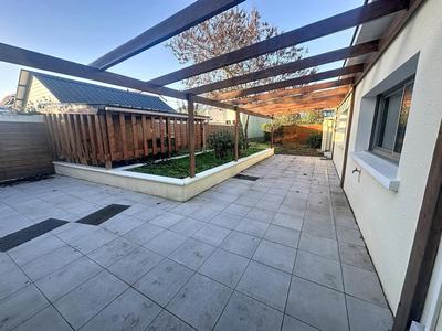 Maison - 204 m² - 7 pièces