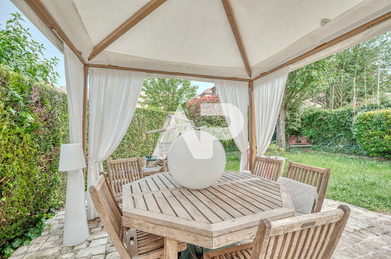 Maison - 163 m² - 7 pièces