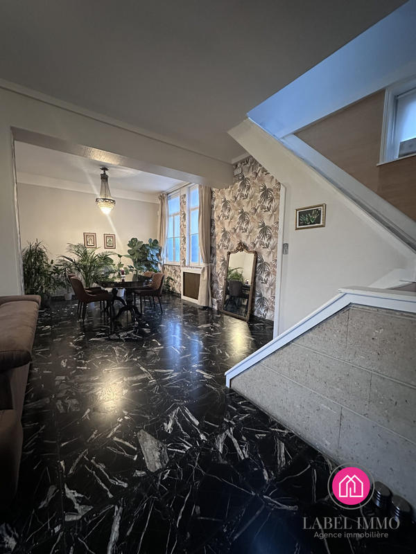 Maison - 190 m² - 7 pièces