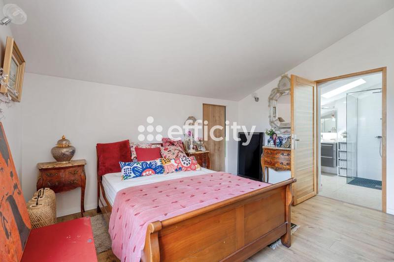 Appartement - 200 m² - 7 pièces