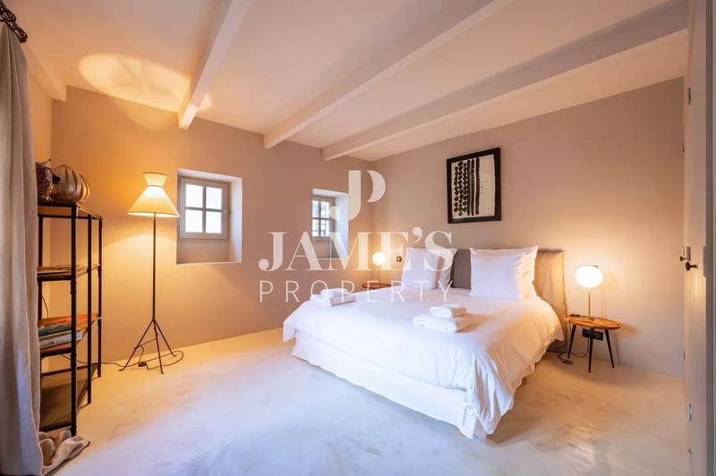 Maison - 190 m² - 7 pièces