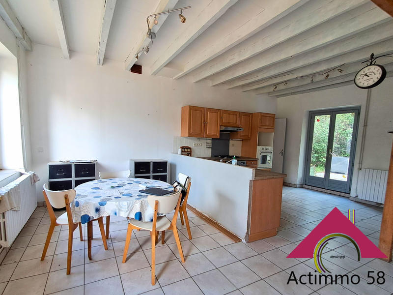 Maison - 162 m² - 8 pièces