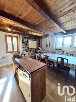 Châlet - 188 m² - 7 pièces