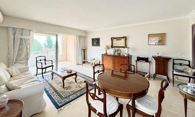 Appartement - 86 m² - 4 pièces