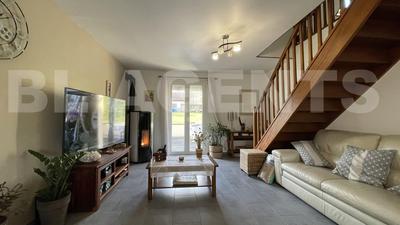 Maison - 144 m² - 8 pièces