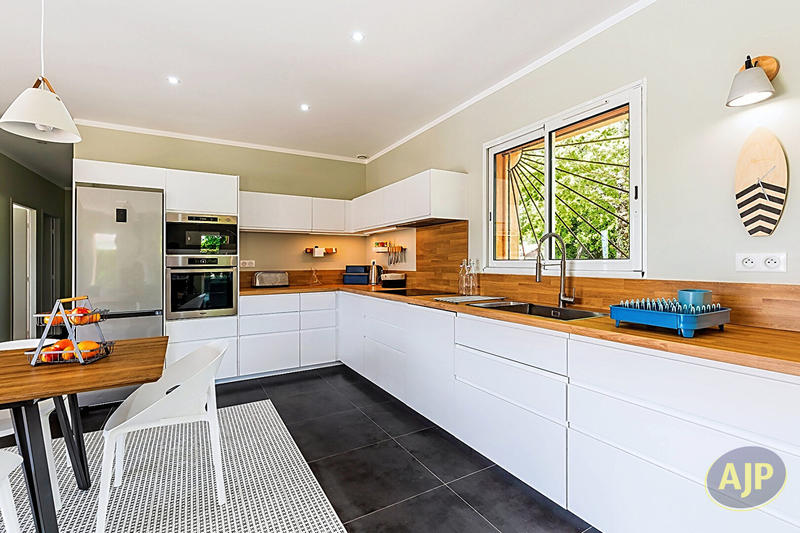 Maison - 138 m² - 7 pièces