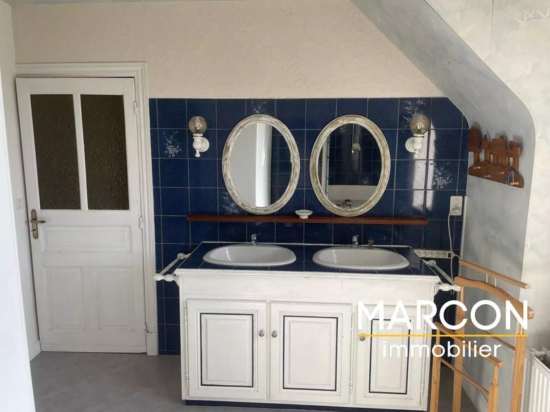 Maison - 291 m² - 11 pièces