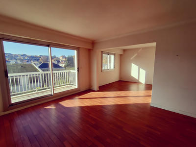 Appartement - 85 m² - 4 pièces