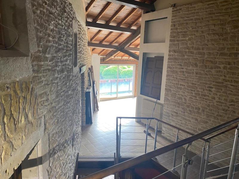 Maison - 450 m² - 20 pièces