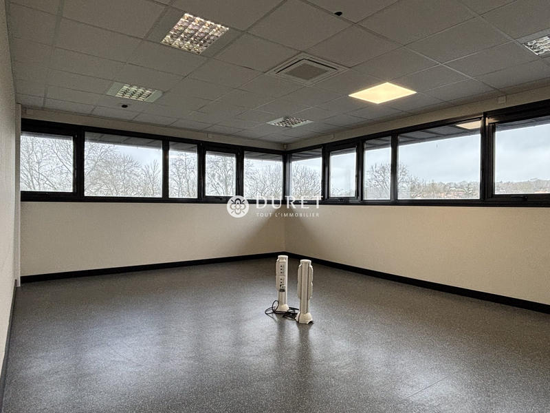 Bureau - 313 m²